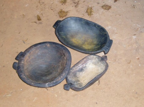 Wooden bowls (Photo: Njei M.T)